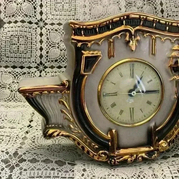 Antique Vintage Sessions Ceramic Table  Clock Oxford Metal Spinning
Clock - Picture 13 of 17